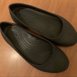 Crocs. Size 9w. Black